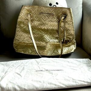 Diane  on Furstenberg - Small shoulder bag for summer dressses… Gold & Glow